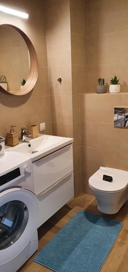 Apple Apartments - Mickiewicza Prywatne Miejsce Parkingowe Łódź Dış mekan fotoğraf